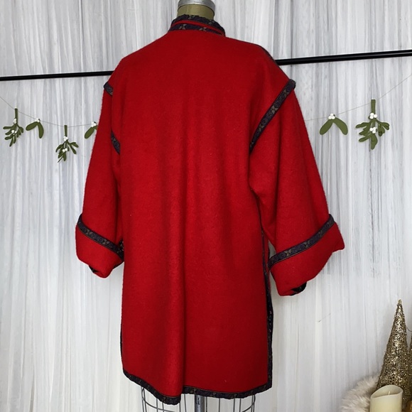 Vtg 80’s Suttles and Seawinds red boiled wool duffle coat! Print fabric trims M - Picture 3 of 17